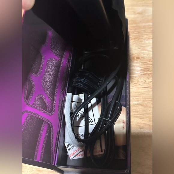 Travel Size Hair Straightener by Pin Straight - Picture 10 of 14